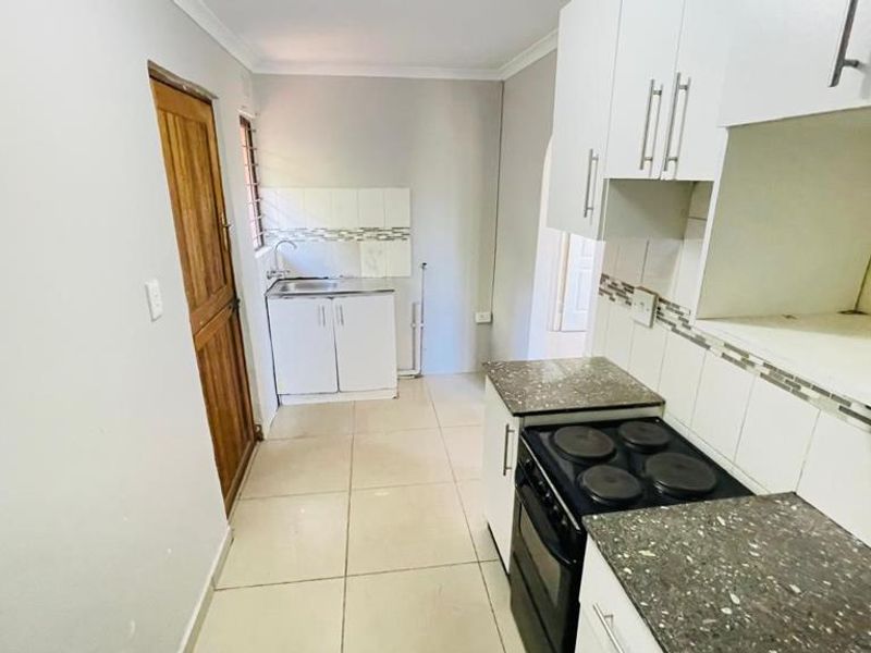 Ideal Starter Home - Photo 6