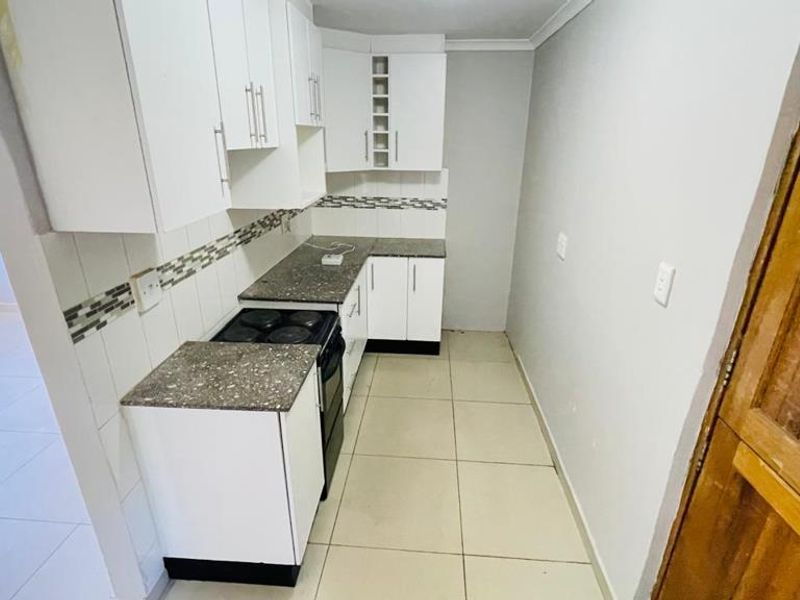 Ideal Starter Home - Photo 5