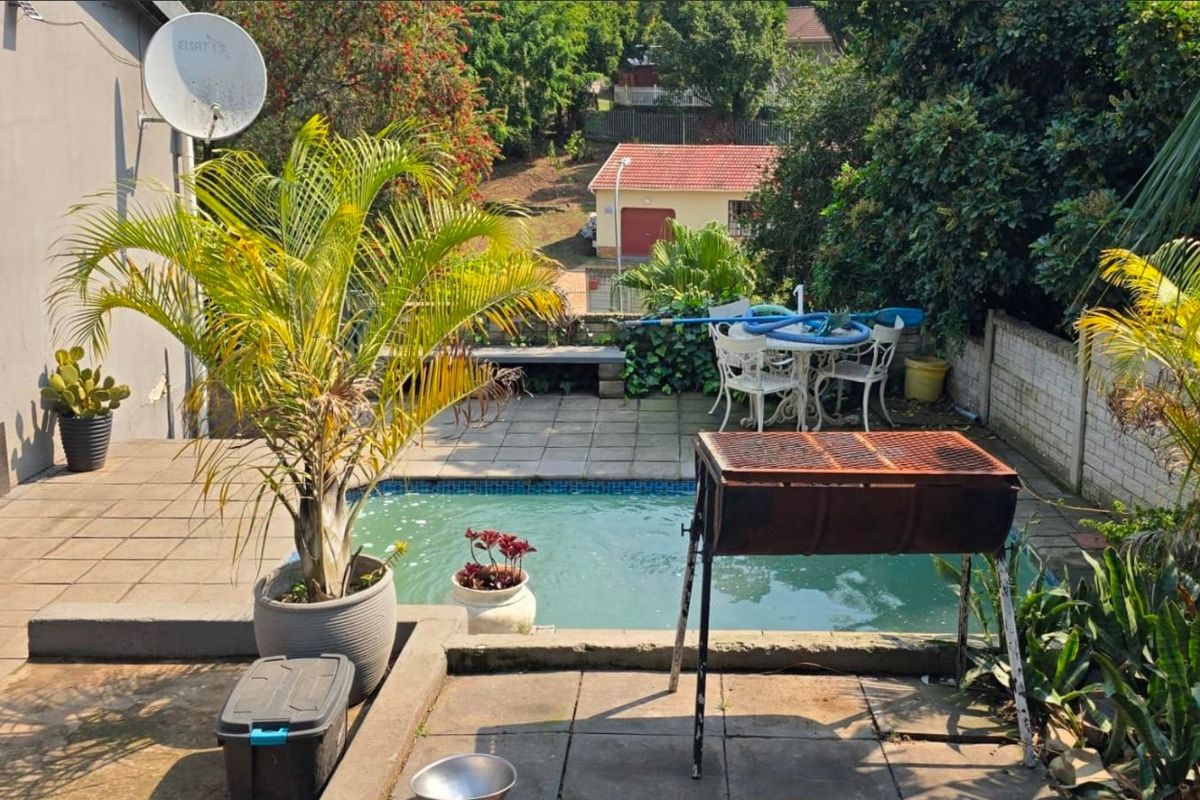 3 Bedroom Home with Modern Kitchen, Lounge, and double carpot - Photo 2