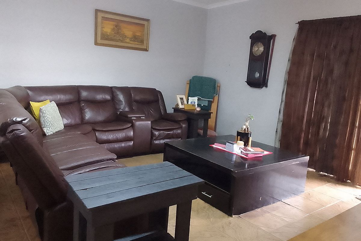 Exceptional Family Home with Income Potential – Protea Park - Photo 5