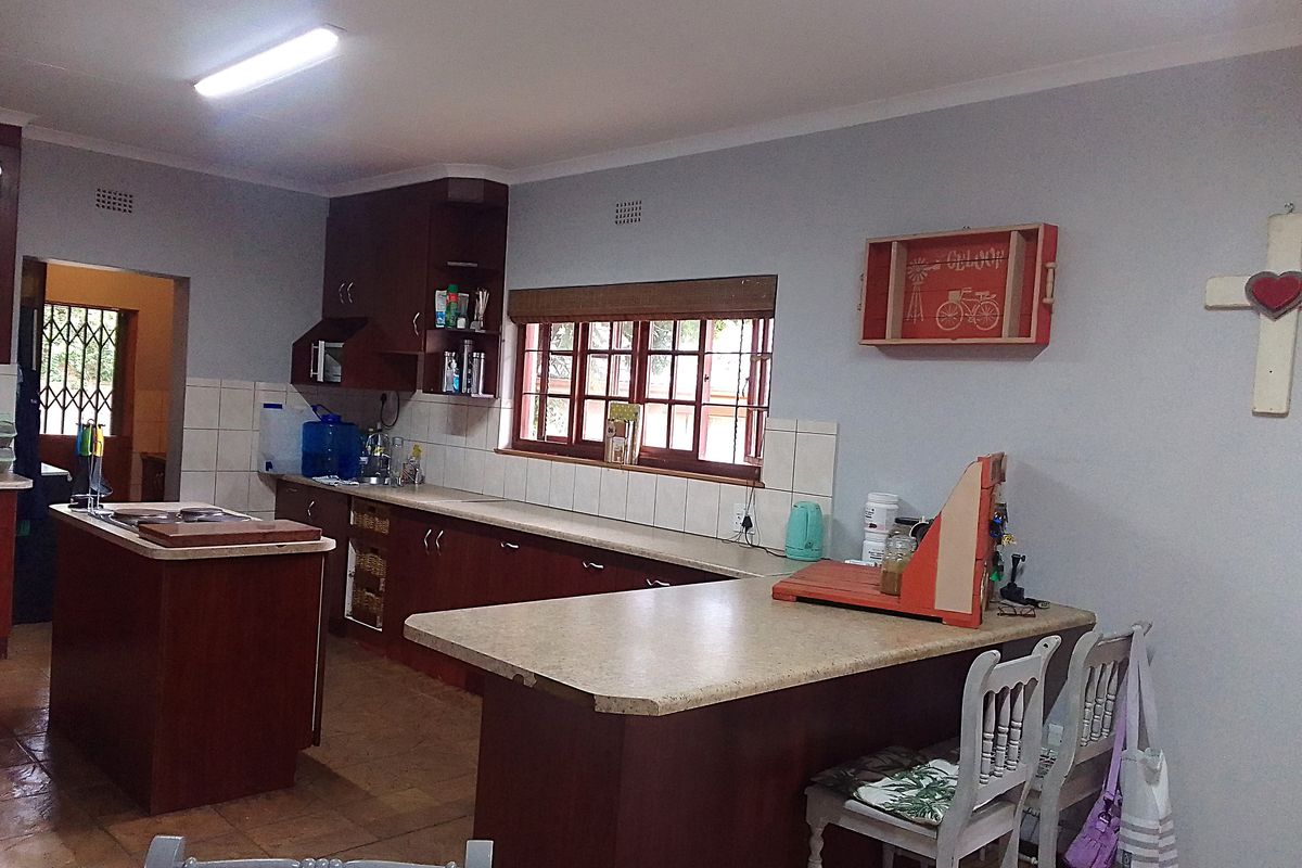 Exceptional Family Home with Income Potential – Protea Park - Photo 4