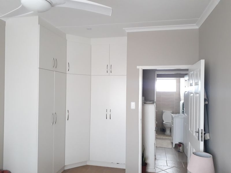 Saxilby - Neat and secure garden flat with secure parking - Photo 8