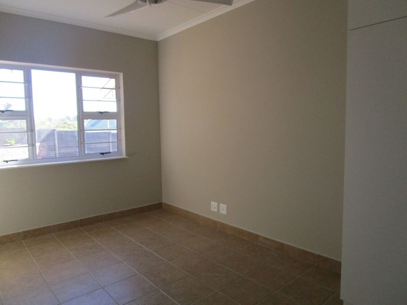 Saxilby - Neat and secure garden flat with secure parking - Photo 6