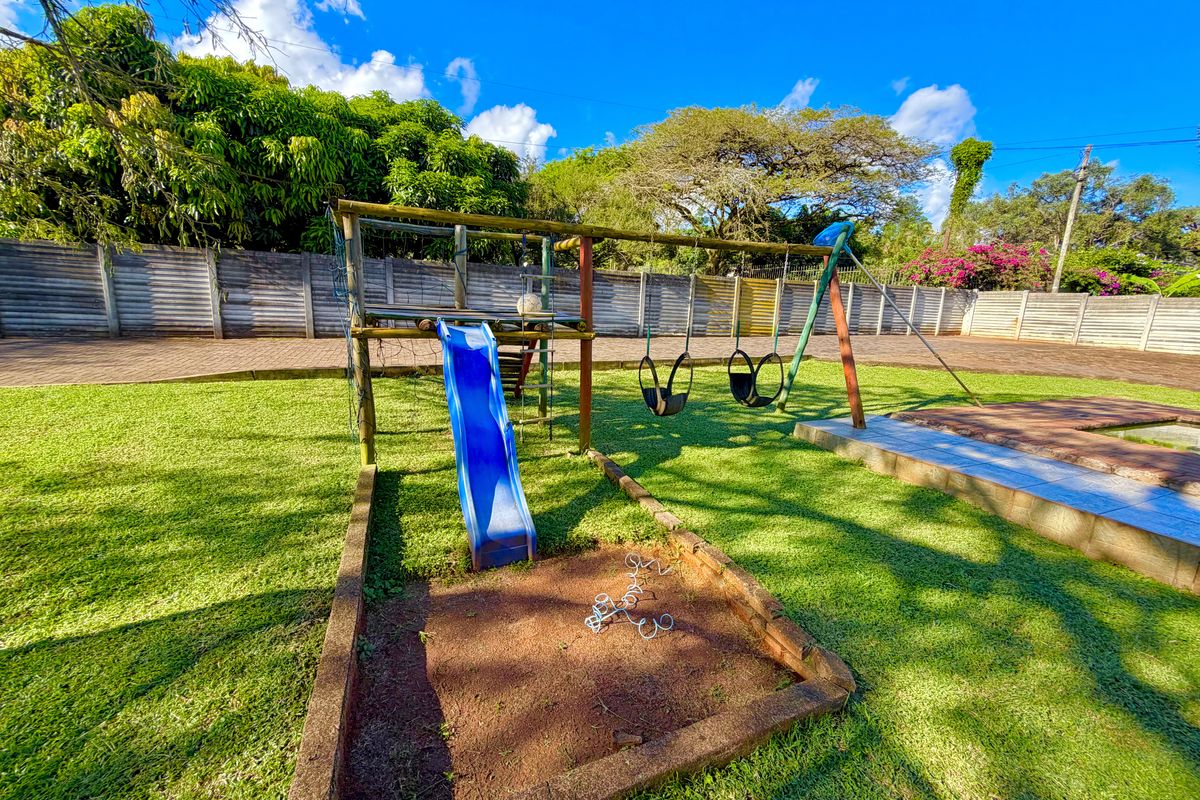 SOLE MANDATE: Gorgeous Contemporary Home for Sale in , Louis Trichardt. - Photo 4