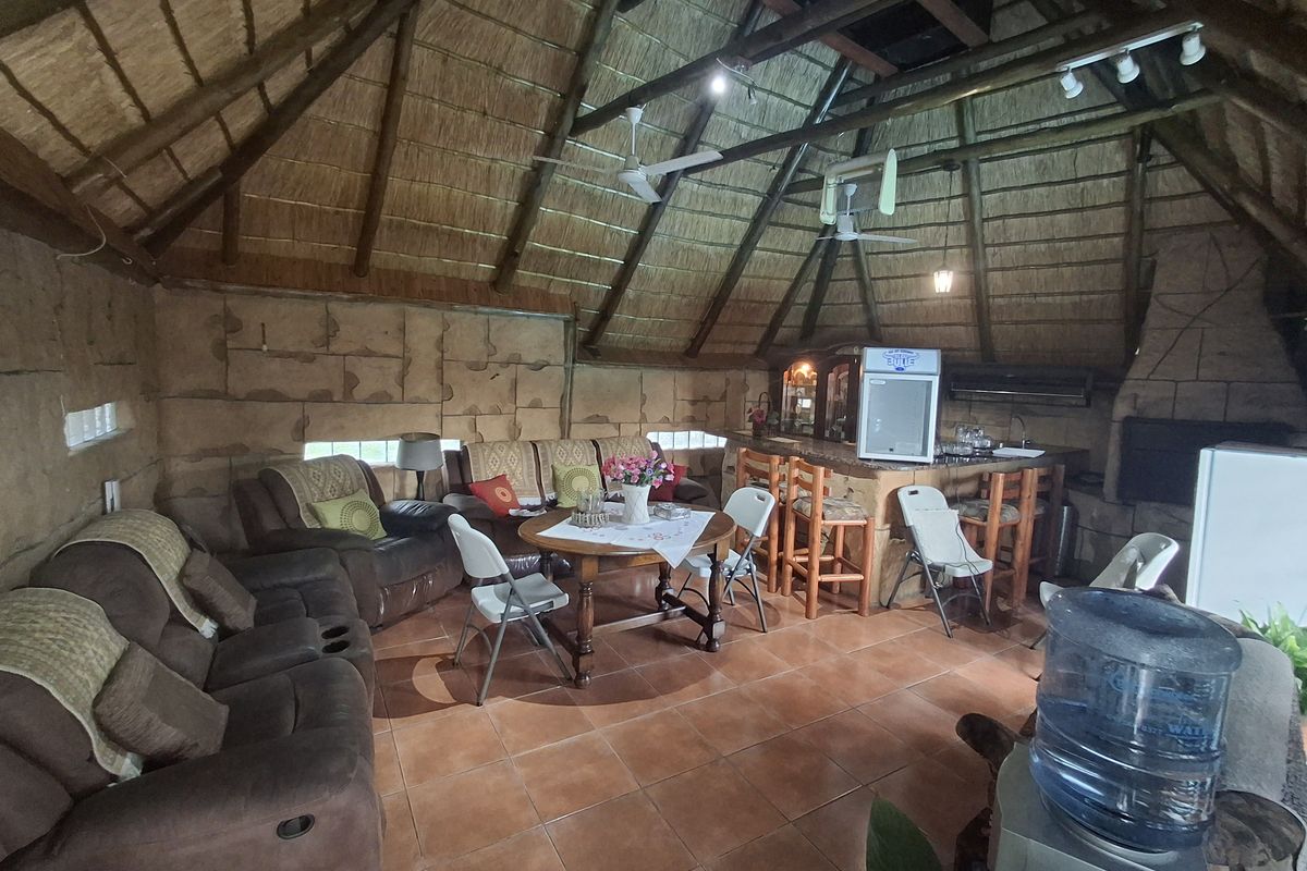 Unique Home with Private Jacuzzi, Pool and stunning Lapa - Photo 5