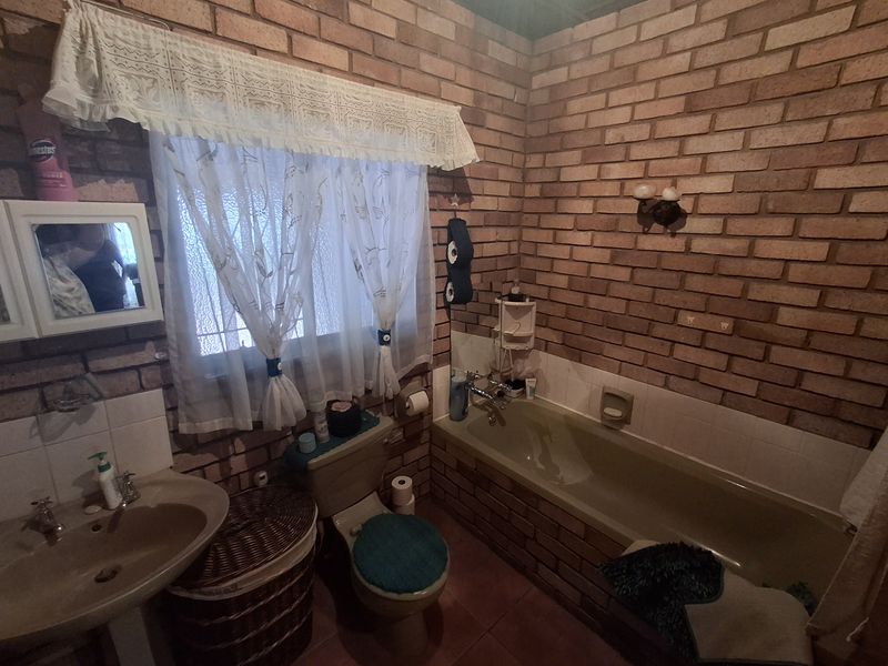 Unique Home with Private Jacuzzi, Pool and stunning Lapa - Photo 10