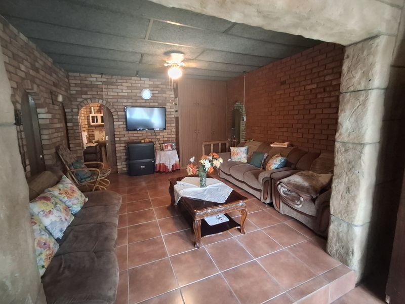 Unique Home with Private Jacuzzi, Pool and stunning Lapa - Photo 7