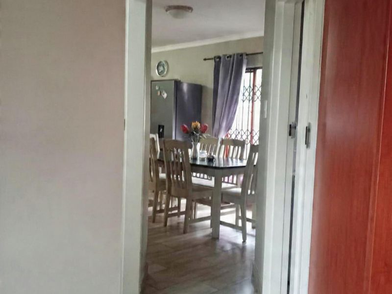 2 Modern Townhouse for Sale in Vaalpark - Photo 5