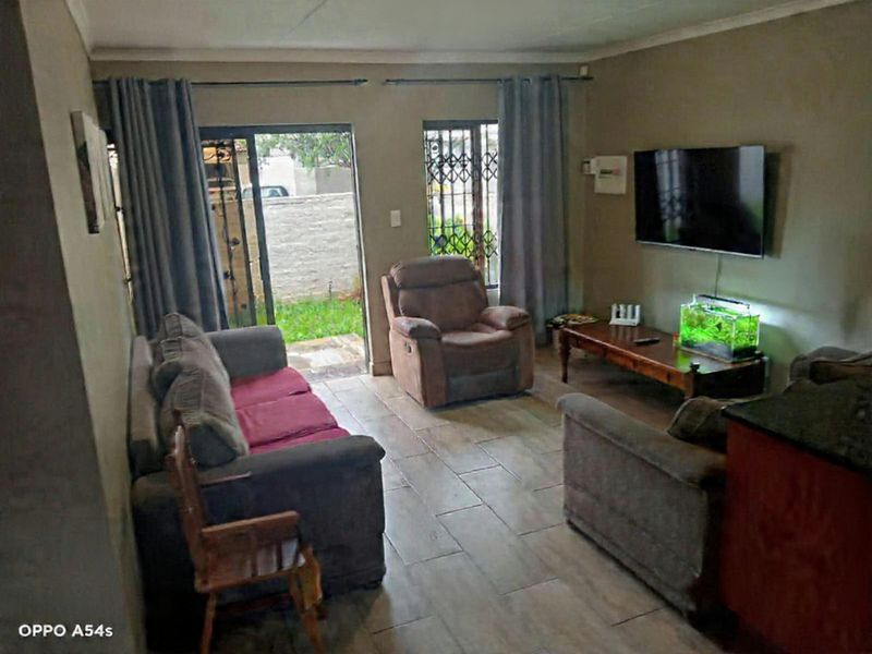 2 Modern Townhouse for Sale in Vaalpark - Photo 6
