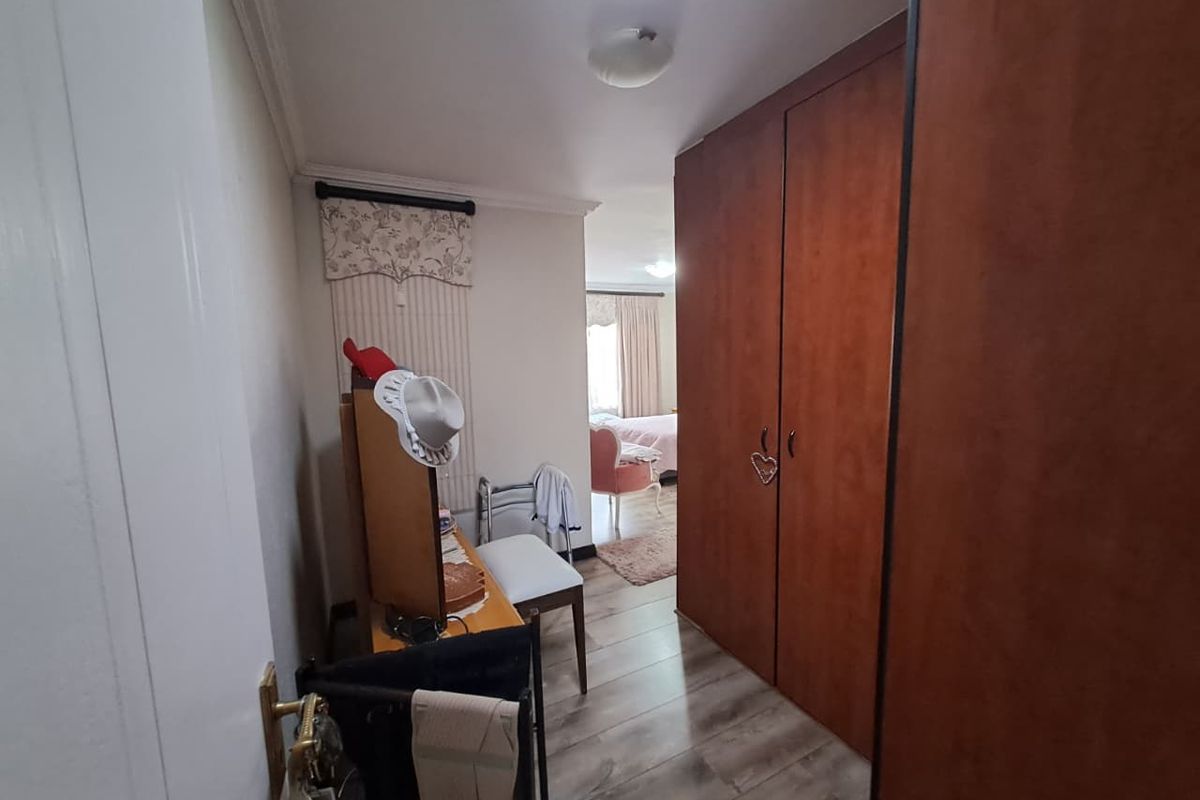 Modern 3‐Bedroom Lock‐Up‐and‐Go - Photo 5