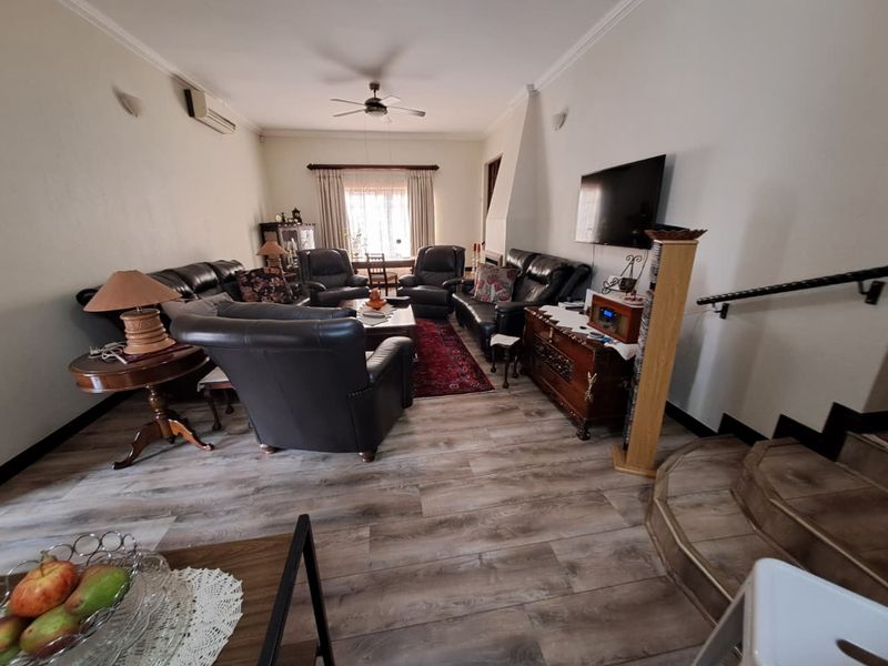 Modern 3‐Bedroom Lock‐Up‐and‐Go - Photo 2