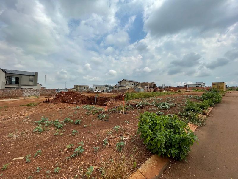 Stylish Double-Storey Family Home with Pool, BOMA, Covered Patio and PJ Lounge - Photo 9