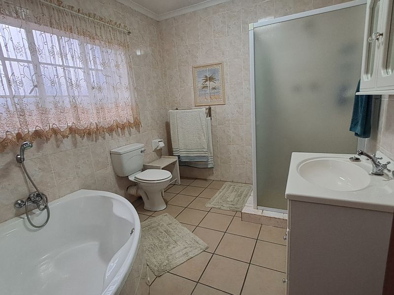 A Private, Panhandle Home in the Heart of Historic Heidelberg - Photo 9