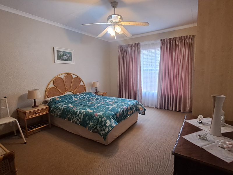 A Private, Panhandle Home in the Heart of Historic Heidelberg - Photo 7