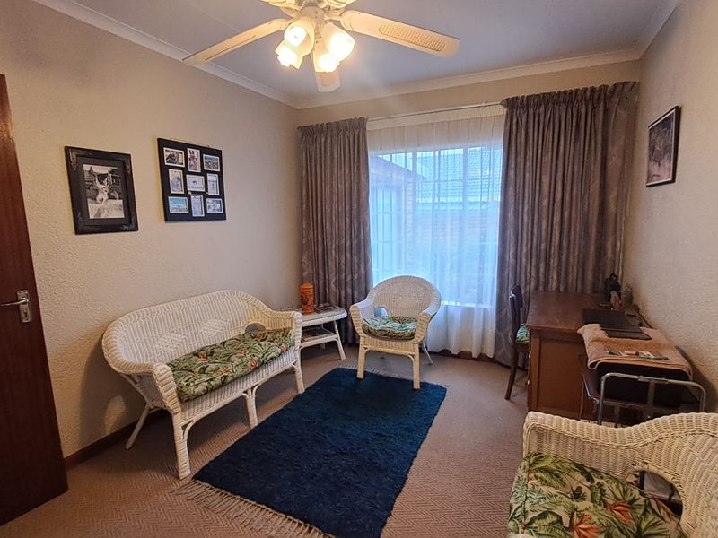 A Private, Panhandle Home in the Heart of Historic Heidelberg - Photo 2