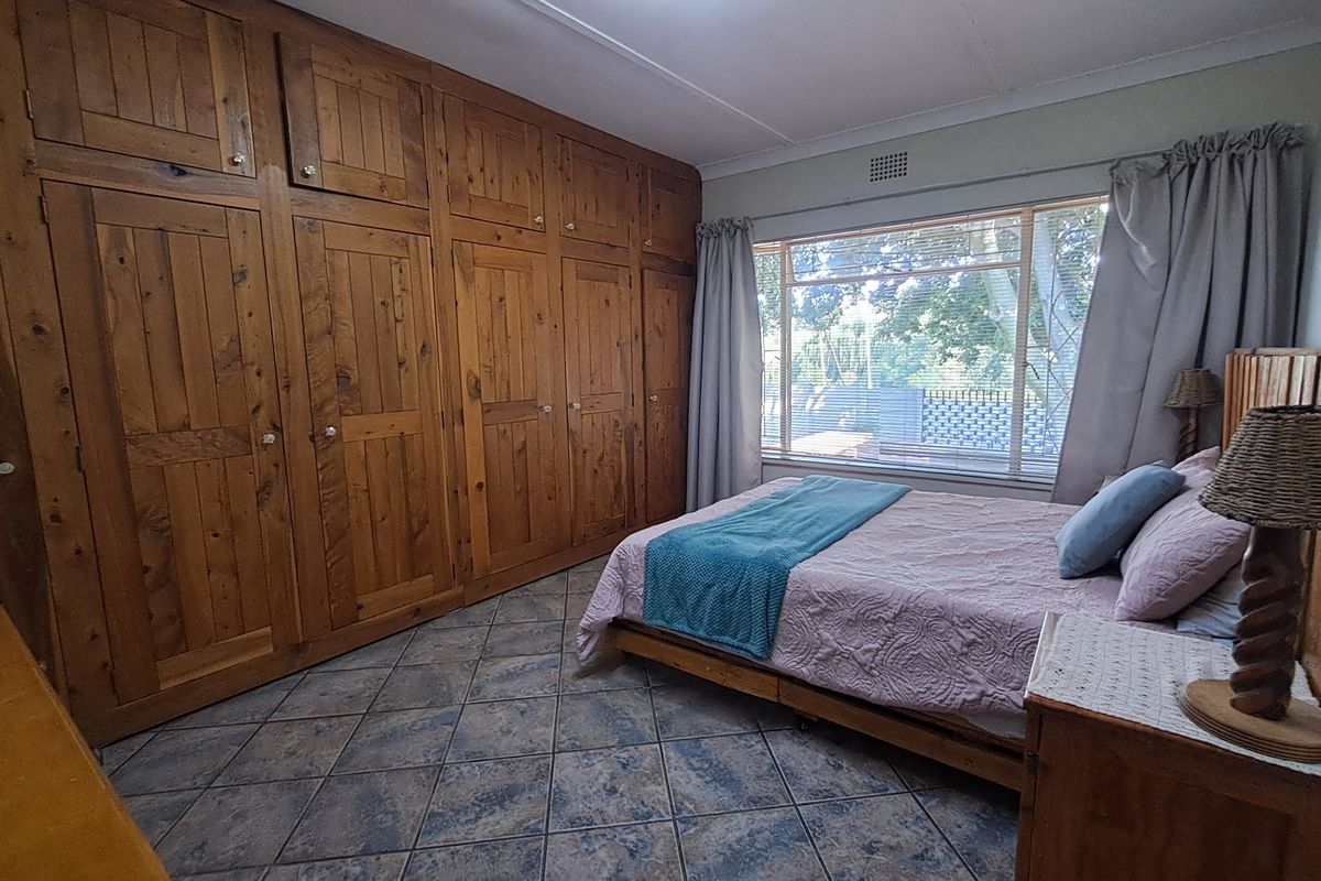 Corner Stand Opportunity with Tranquil Water Views – Priced to Sell at R1.195m - Photo 5