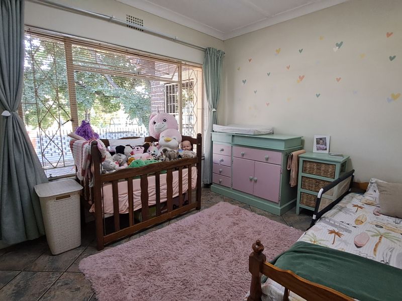 Corner Stand Opportunity with Tranquil Water Views – Priced to Sell at R1.195m - Photo 6