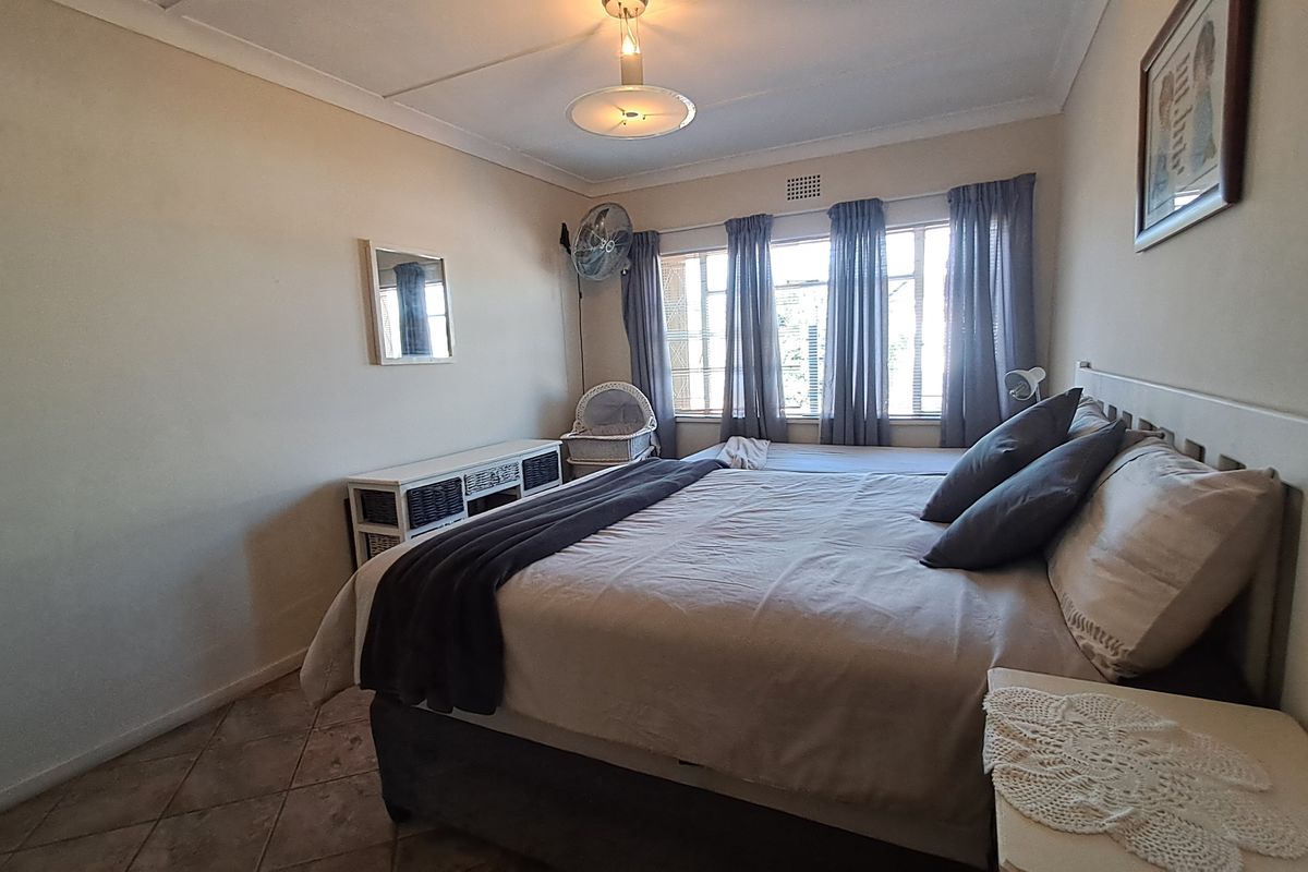 Corner Stand Opportunity with Tranquil Water Views – Priced to Sell at R1.195m - Photo 4