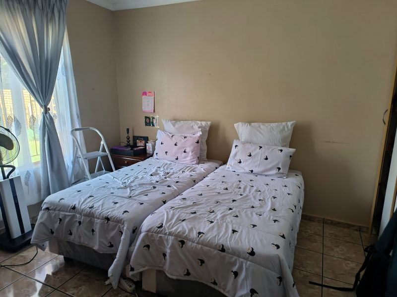 Two Bedroom Apartment For Sale In Orkney a Close proximity to Golf Park - Photo 7