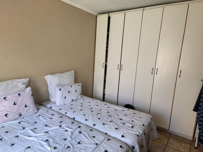 Two Bedroom Apartment For Sale In Orkney a Close proximity to Golf Park - Photo 8