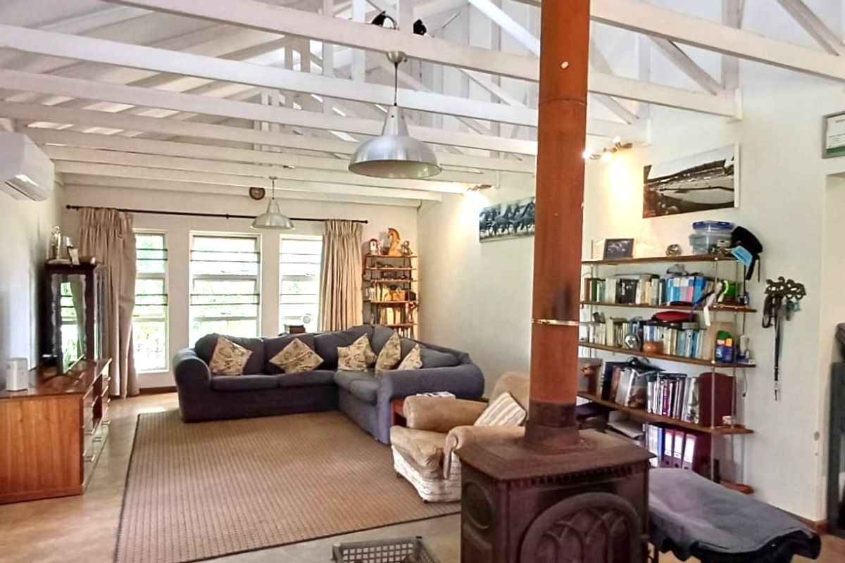 8.4990ha Water-Rich Smallholding for Sustainable Versatility Living. - Photo 4