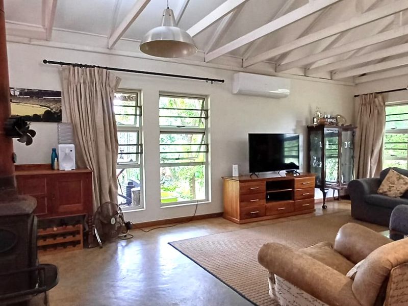 8.4990ha Water-Rich Smallholding for Sustainable Versatility Living. - Photo 3