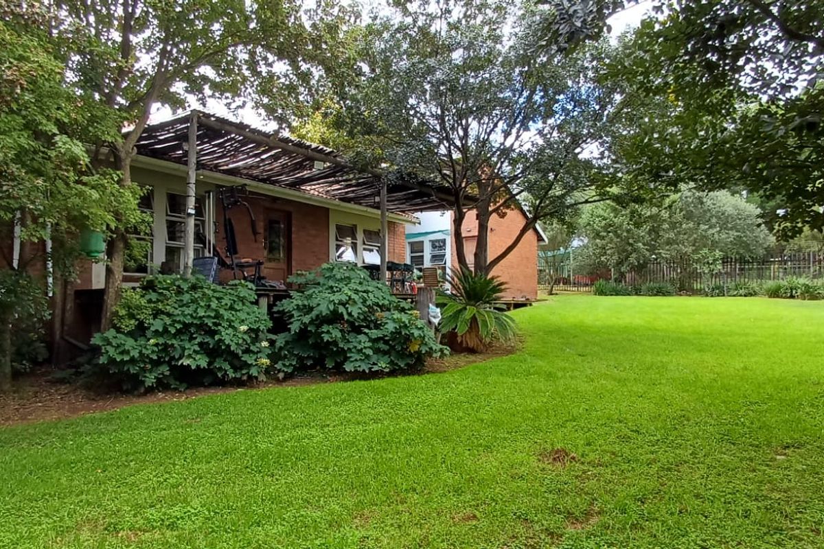 8.4990ha Water-Rich Smallholding for Sustainable Versatility Living. - Photo 2