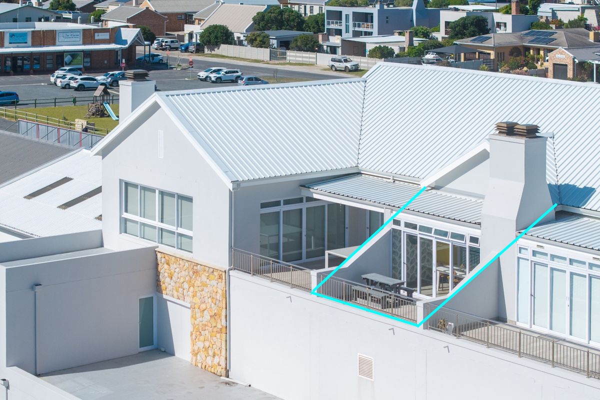 Your own modern coastal apartment now available! - Photo 2