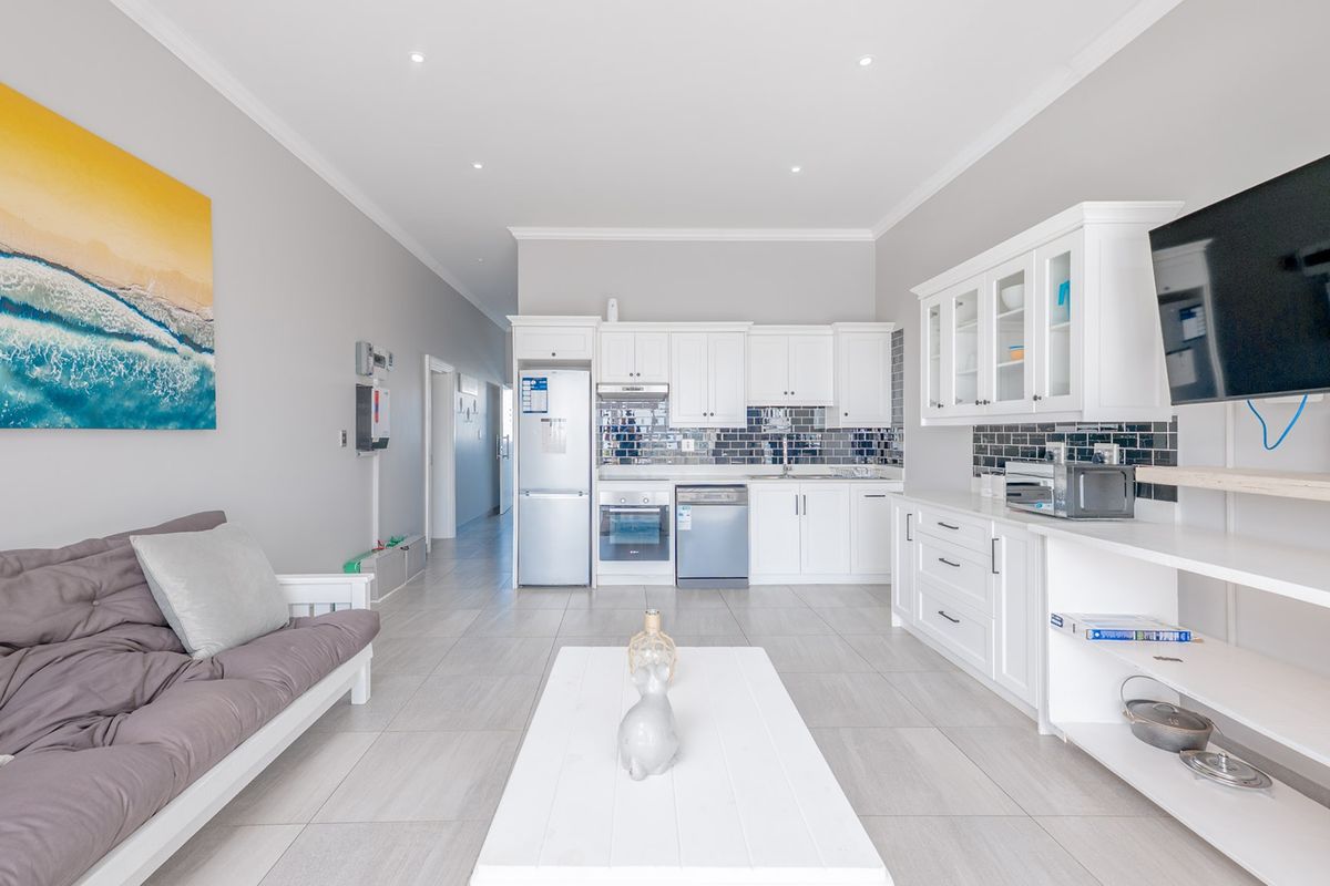 Your own modern coastal apartment now available! - Photo 3