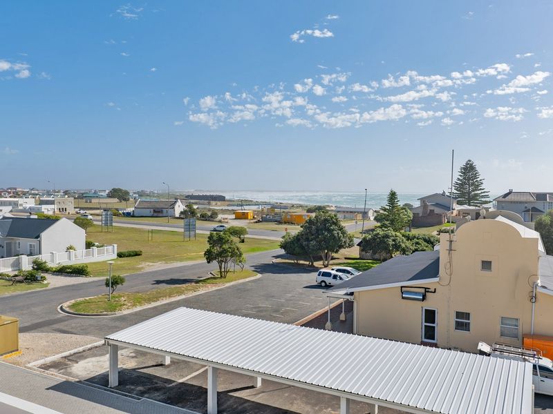 Your own modern coastal apartment now available! - Photo 9