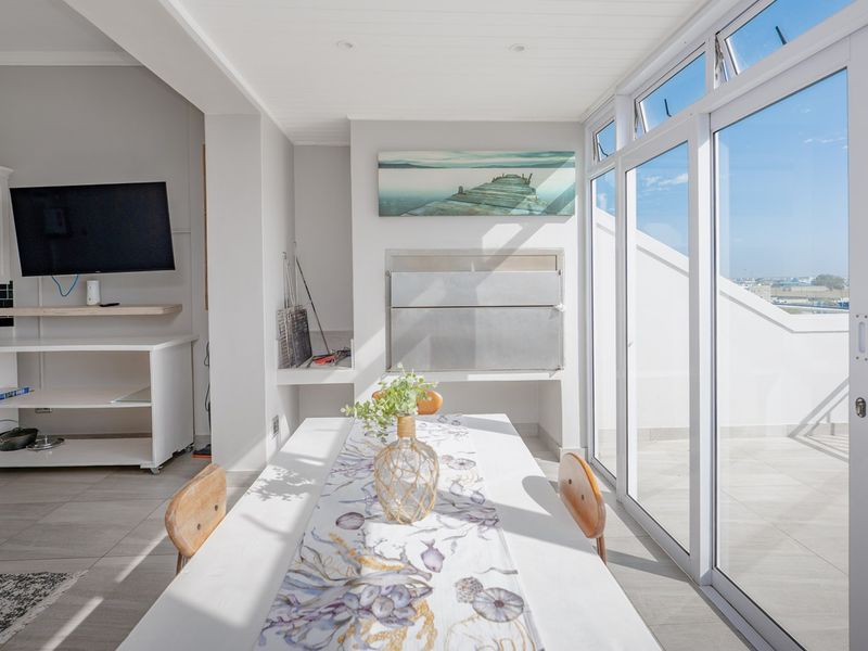 Your own modern coastal apartment now available! - Photo 6