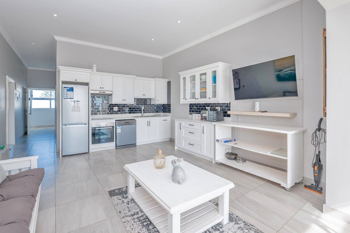 Your own modern coastal apartment now available! - Photo 4