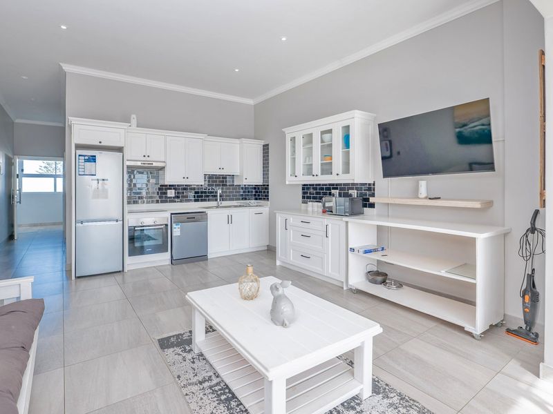 Your own modern coastal apartment now available! - Photo 4