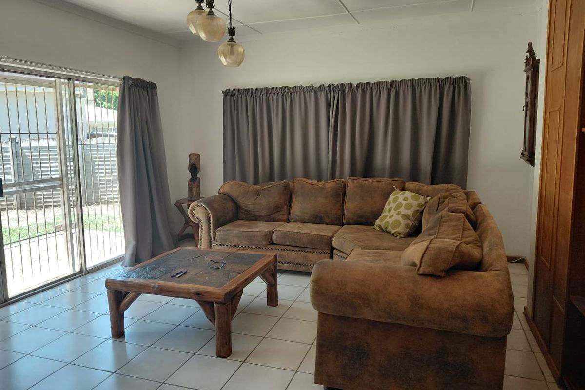 Charming 3-Bedroom Home for Sale in Burgersdorp – Space, Comfort & Great Value - Photo 2