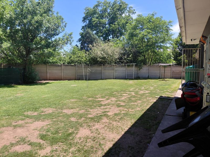 Charming 3-Bedroom Home for Sale in Burgersdorp – Space, Comfort & Great Value - Photo 10