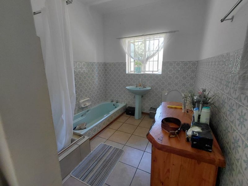 Charming 3-Bedroom Home for Sale in Burgersdorp – Space, Comfort & Great Value - Photo 9