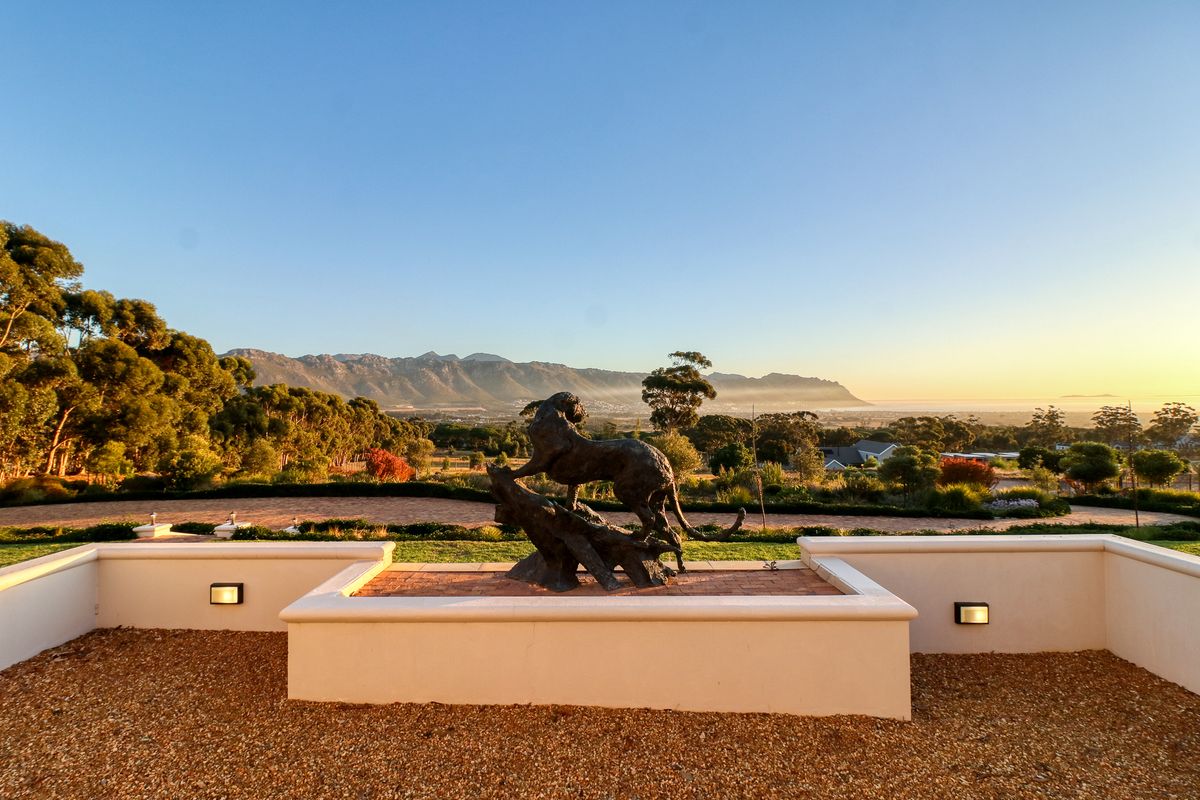 Prestige, Privacy, Panoramas, Perfection! - Photo 2