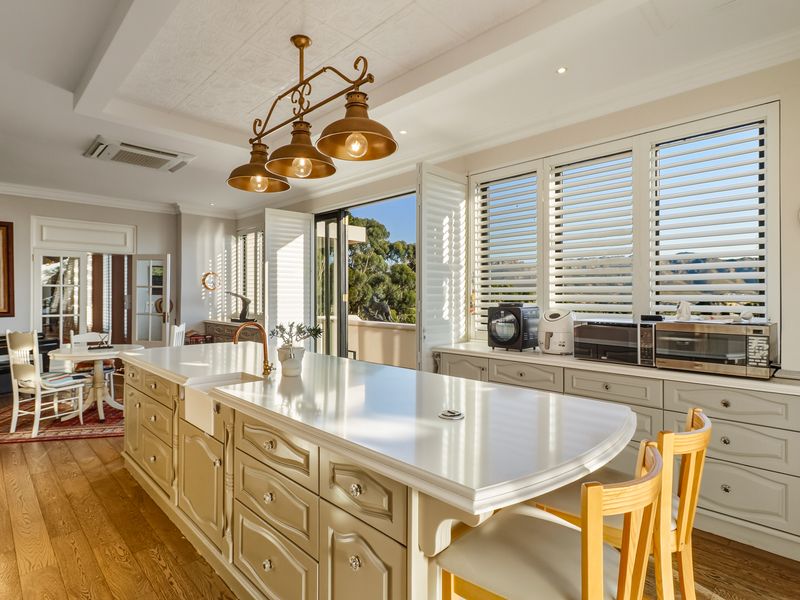 Prestige, Privacy, Panoramas, Perfection! - Photo 6