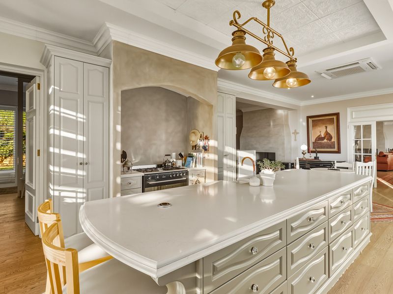 Prestige, Privacy, Panoramas, Perfection! - Photo 7