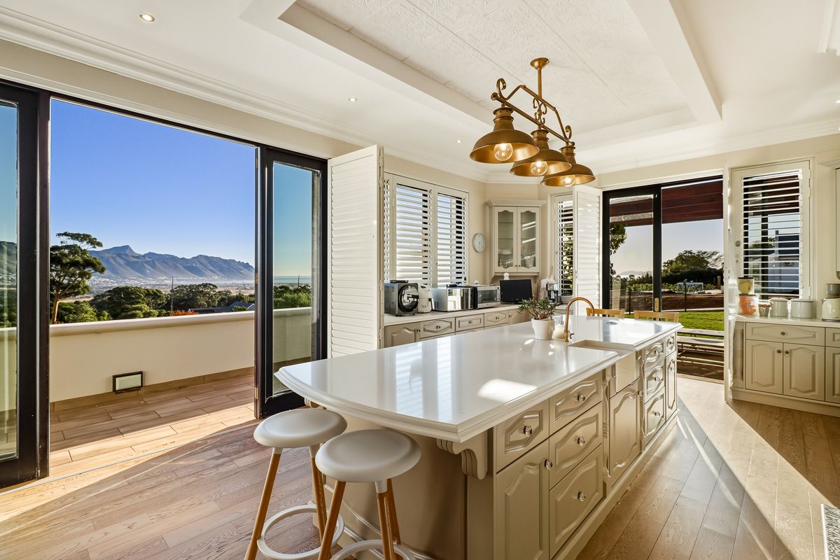 Prestige, Privacy, Panoramas, Perfection! - Photo 4