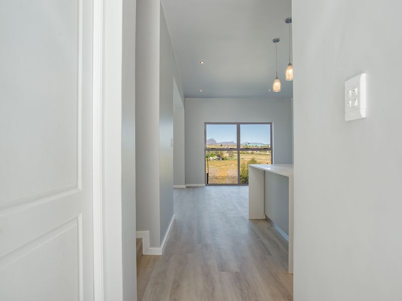 Modern double storey home with beautiful views in security estate - Photo 2