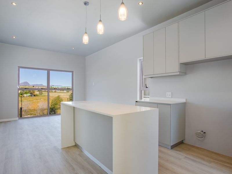 Modern double storey home with beautiful views in security estate - Photo 3