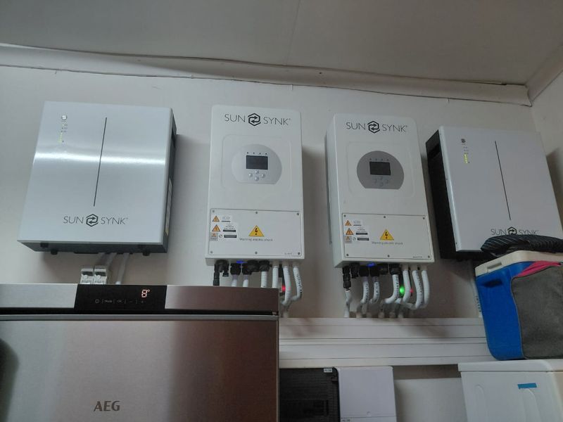 Spacious 3-Bedroom Family Home for Sale in Burgersdorp – Space, Comfort & Off-the-Grid Living - Photo 10