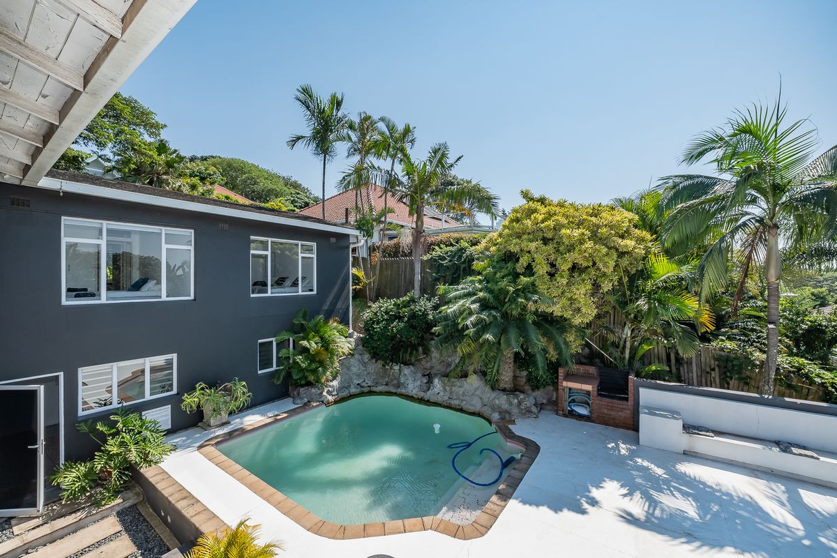 CONTEMPORARY HILLTOP HOME UPPER GLENWOOD - Photo 3