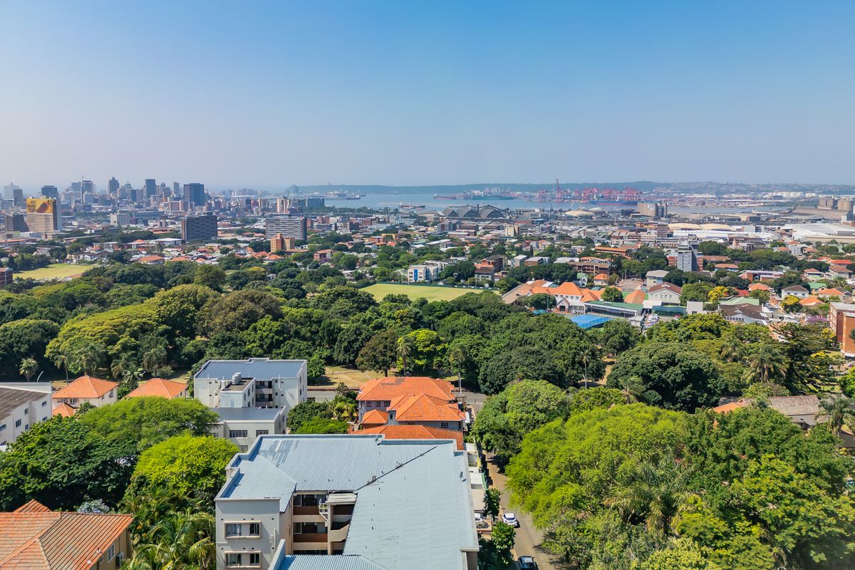 CONTEMPORARY HILLTOP HOME UPPER GLENWOOD - Photo 2