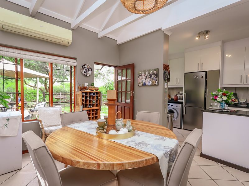 Charming Renovated Home with Private Garden and Seamless Indoor-Outdoor Living - Photo 9