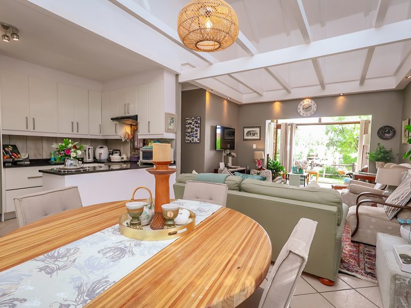 Charming Renovated Home with Private Garden and Seamless Indoor-Outdoor Living - Photo 8