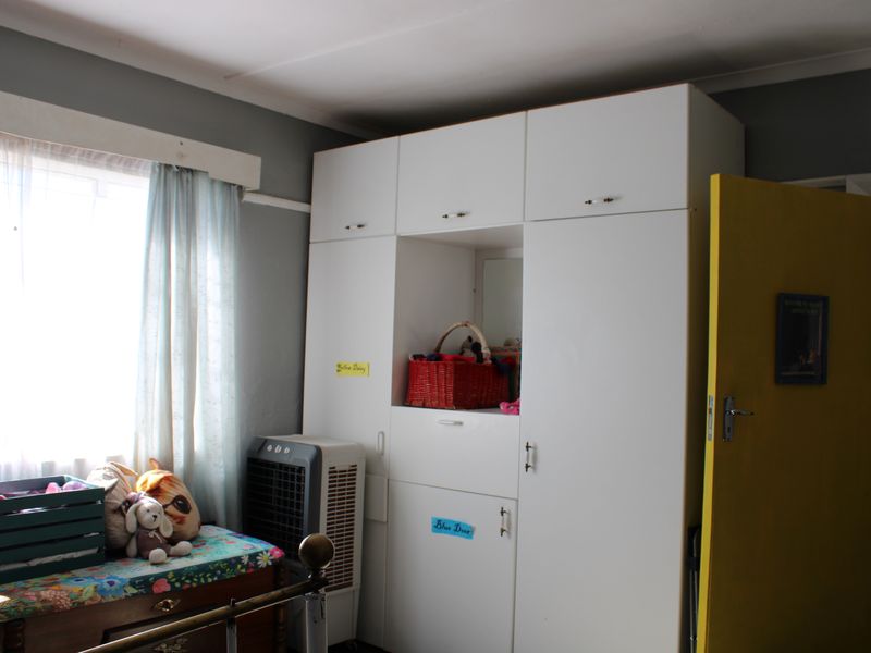 Cozy Family Home in Sutherland - Photo 7