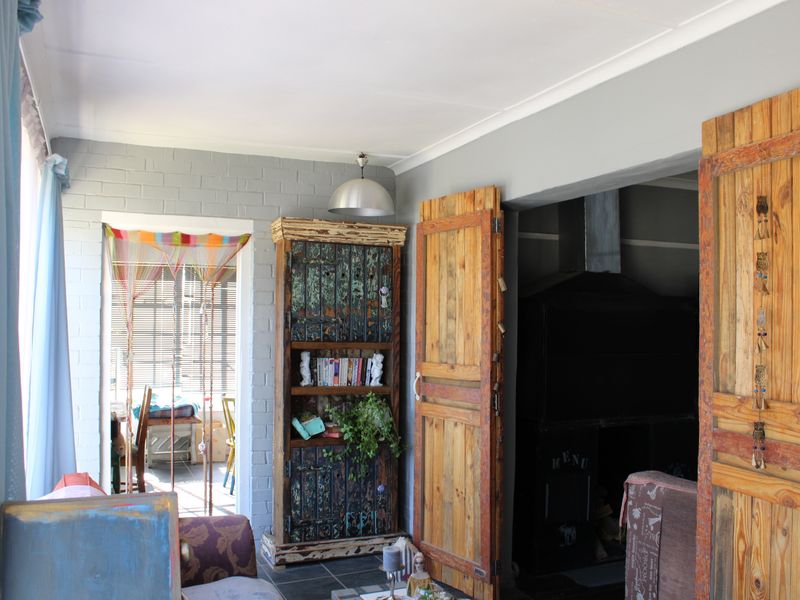 Cozy Family Home in Sutherland - Photo 4