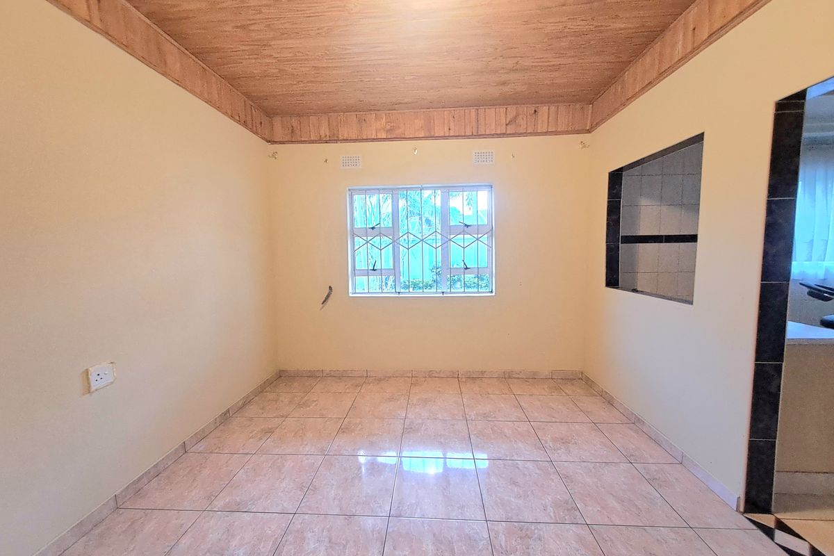 Four bedroom family home - Photo 4